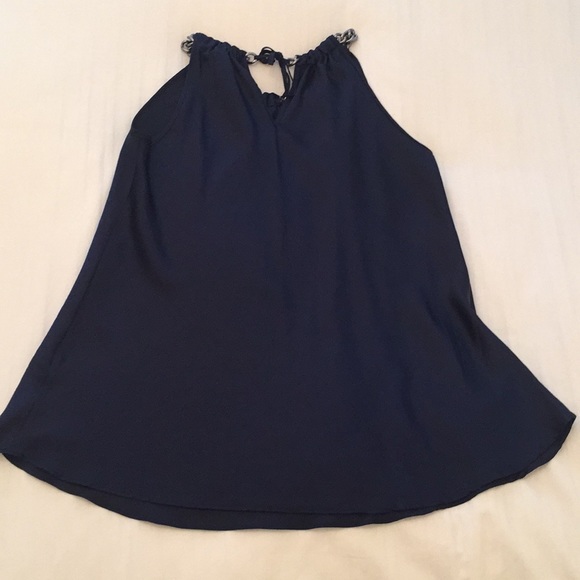 Como Sateen Sleeveless Tunic w/Chain Detail - Navy - Picture 4 of 7